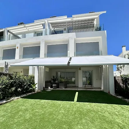 Luxurious Beachside Haven
